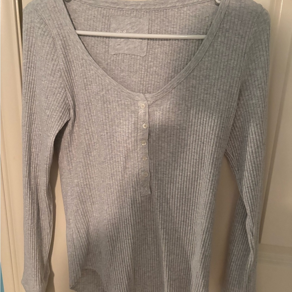 Aerie Light Gray Ribbed Long Sleeve Tee